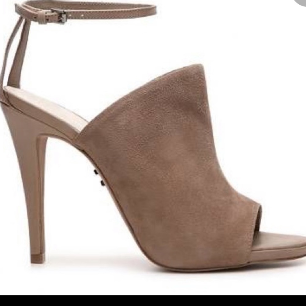 Herve Leger suede heel